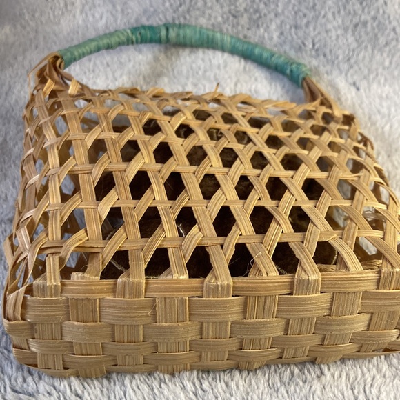 NWOT⭐️Small Trendy Straw Top Handle Bag 💼 - Picture 4 of 6